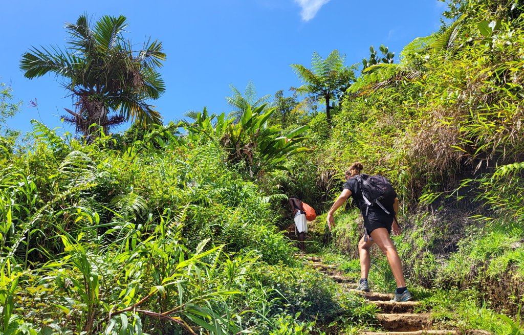 Es geht steil hinauf.