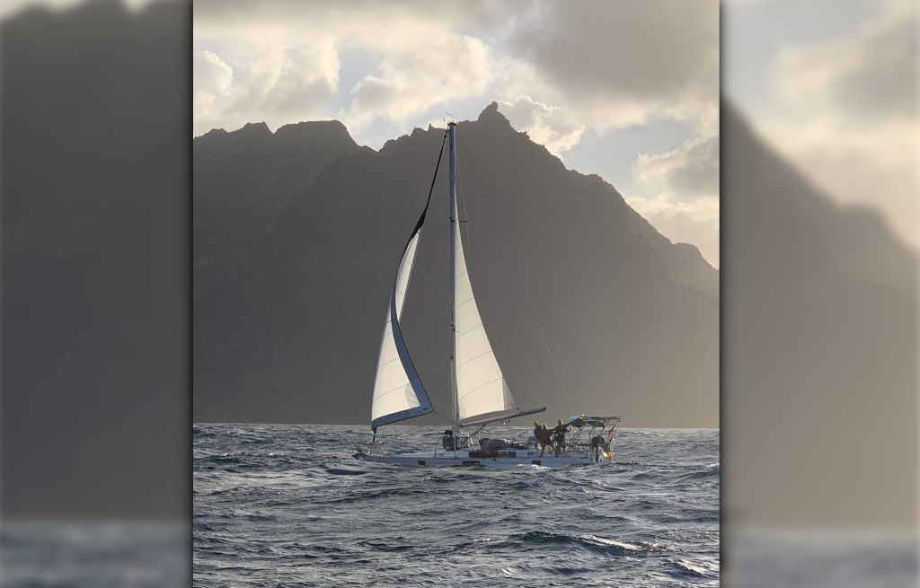 Noch immer haben wir viel Wind in den Segeln.