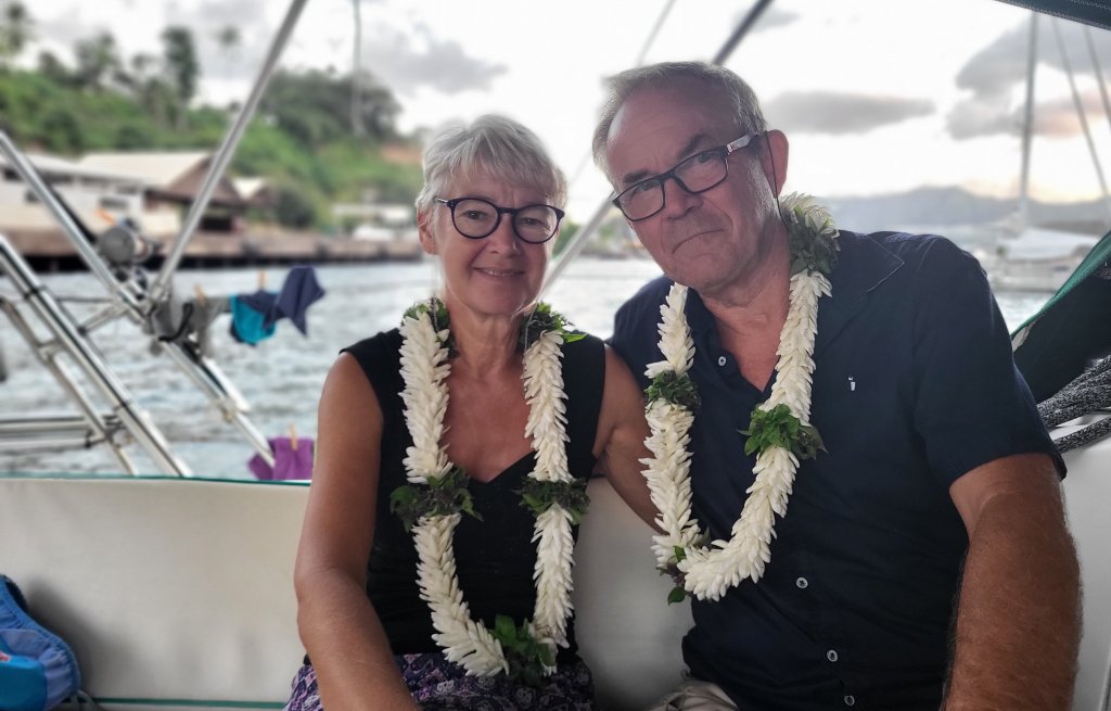 Unsere Freunde Peter und Martina feiern ihren 25. Hochzeitstag.