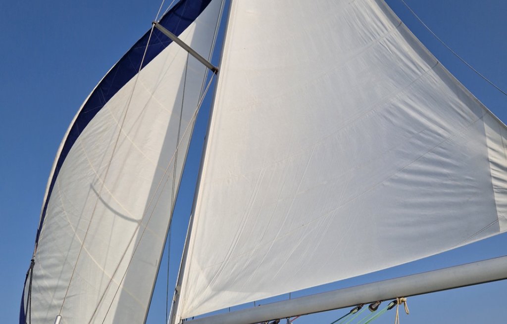 Wing on wing, heading to Monastir.