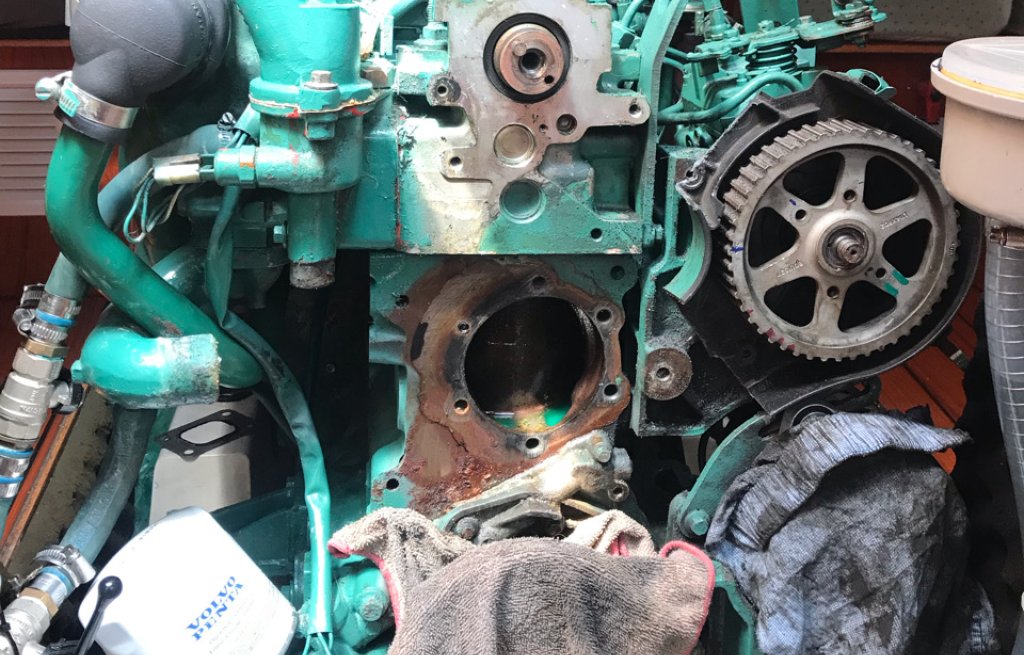 Our engine without water pump.