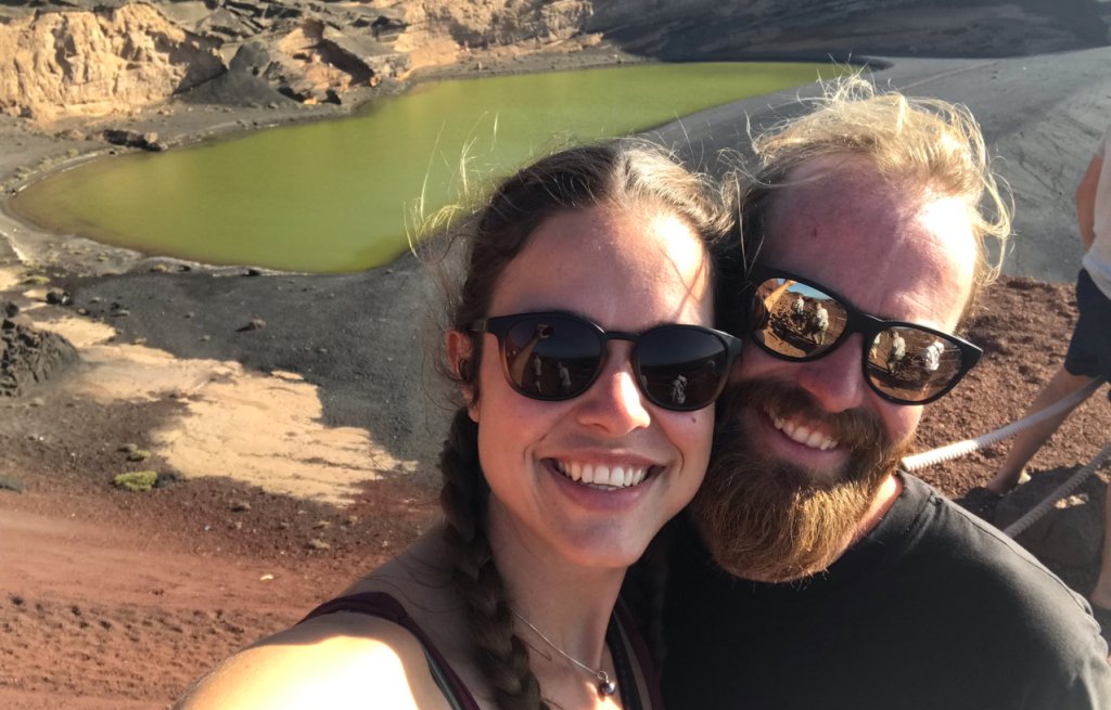 Selfie in front of Charco de los Clicos.