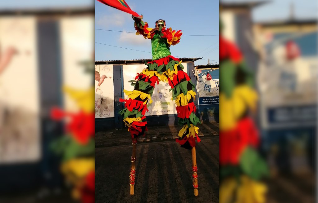 Red, yellow and green everwhere.