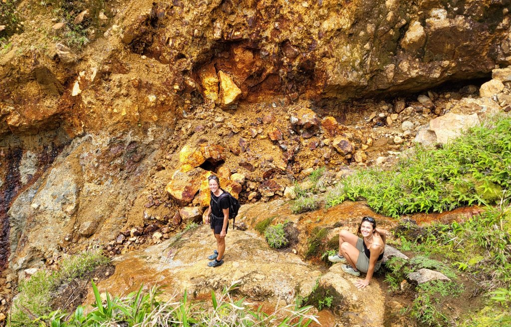 Wer going down the steep rocks.