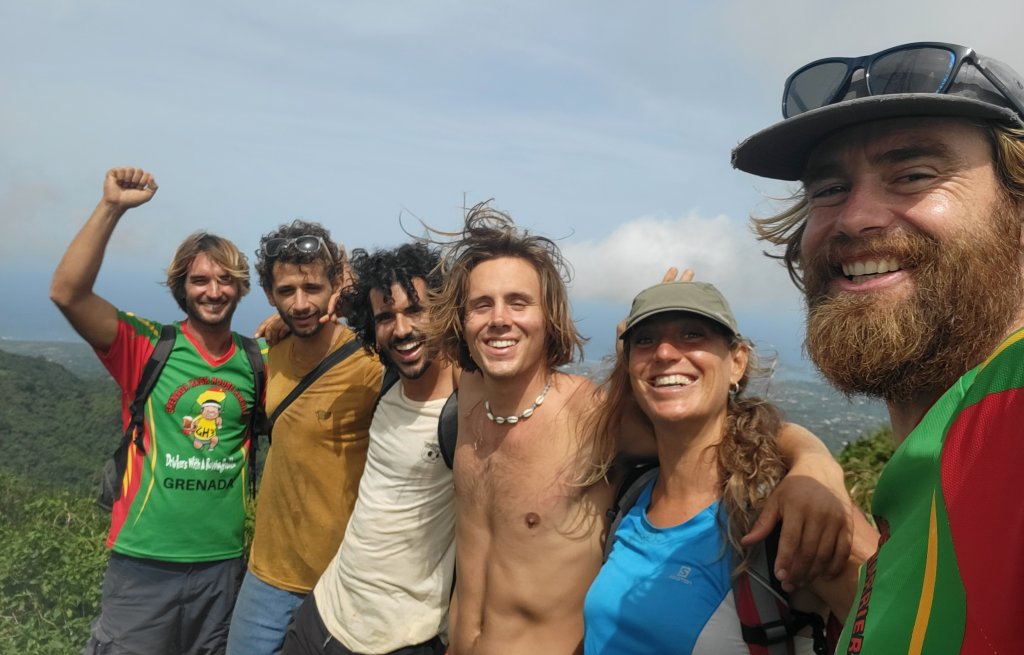 Hashing with: Alex, Coco, Carlos, David, Bruna and Thierry