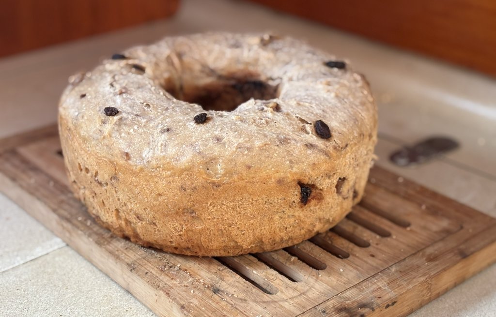 A nice freshly baked bread.