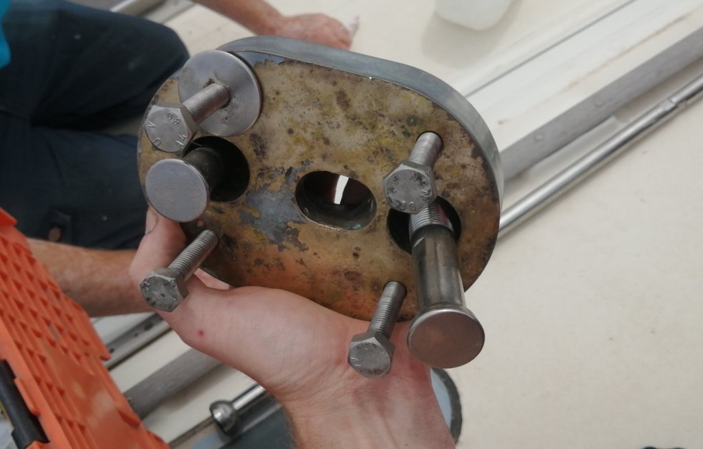 New stemballs for the shrouds (seen from below).