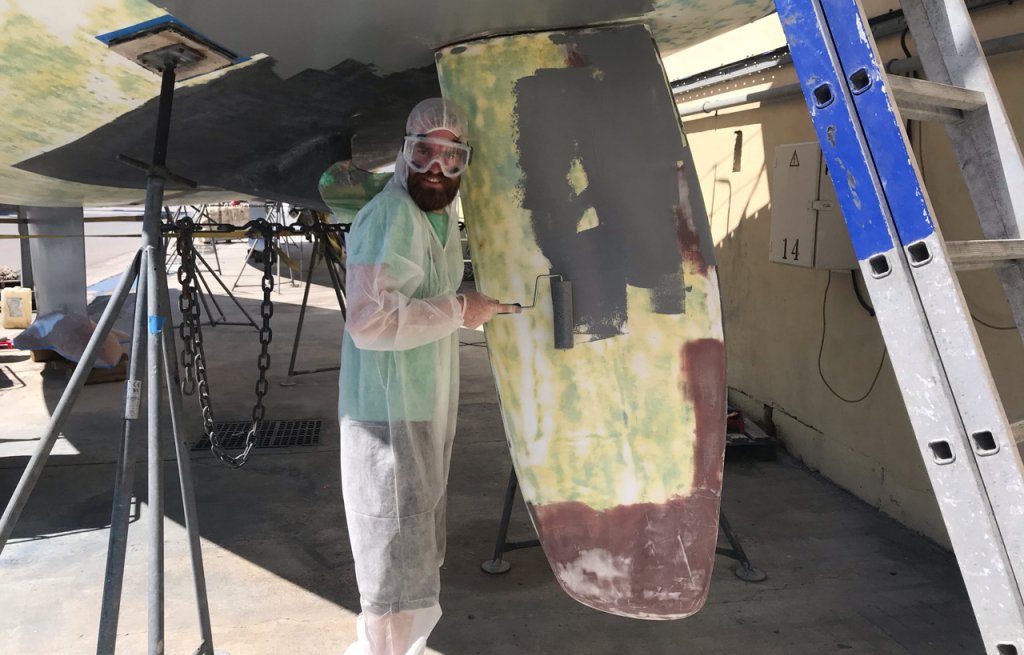 Application of first coat of epoxy primer.