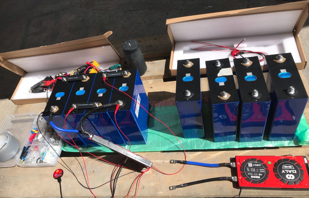 First steps with the LiFePo cells for the new battery bank.