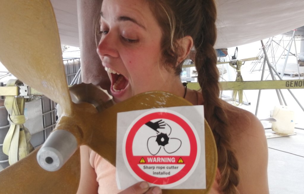 New ropecutter on the propellershaft.