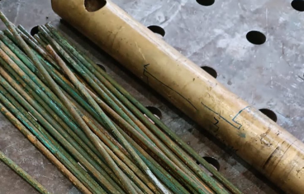 Old tubestack in pieces.